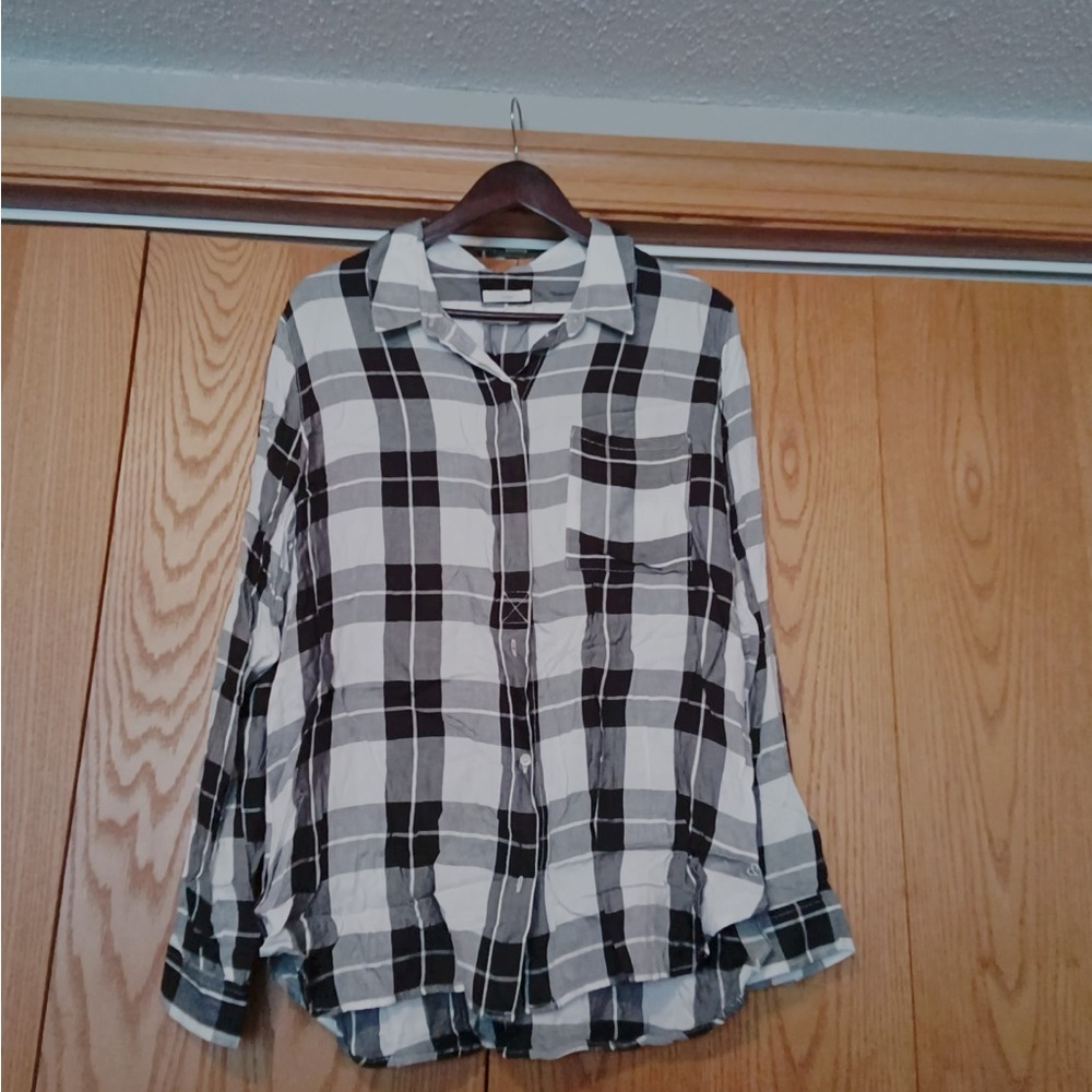 Treasure & Bond Black and White Plaid Button Down Shirt